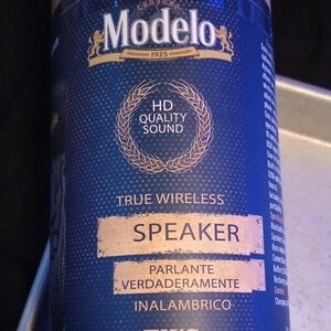 Modelo Cervasa Portable Wireless Speaker, NWT,